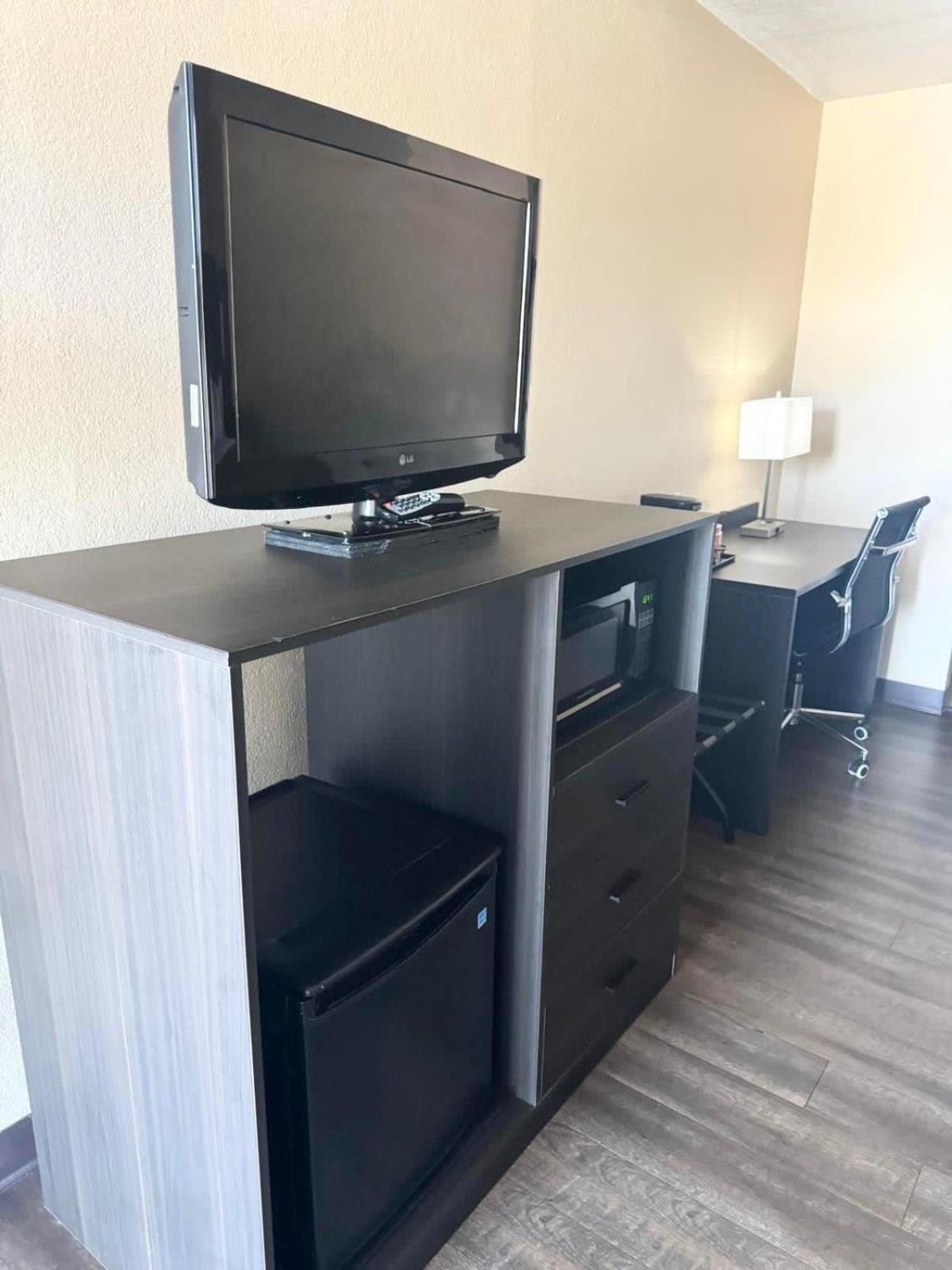 Quality Inn Kennedy Space Center Titusville Bagian luar foto