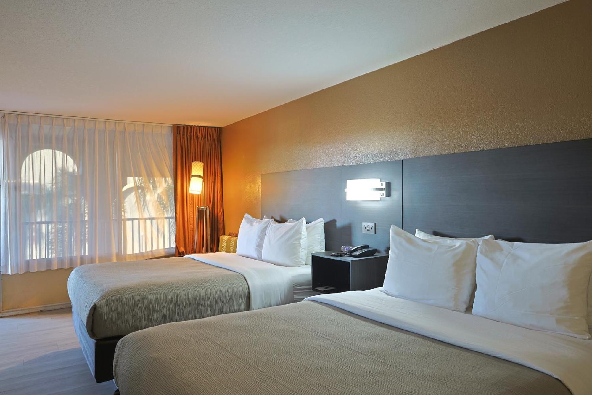 Quality Inn Kennedy Space Center Titusville Bagian luar foto