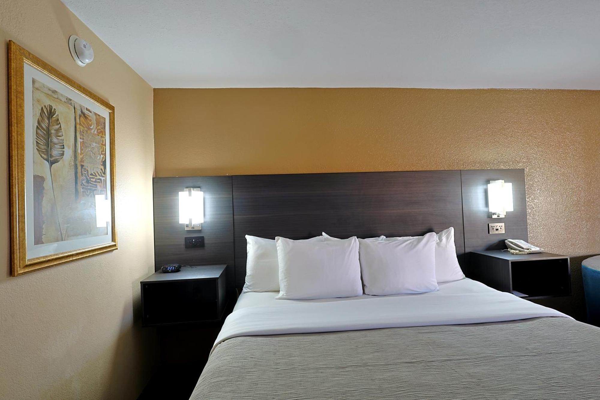 Quality Inn Kennedy Space Center Titusville Bagian luar foto