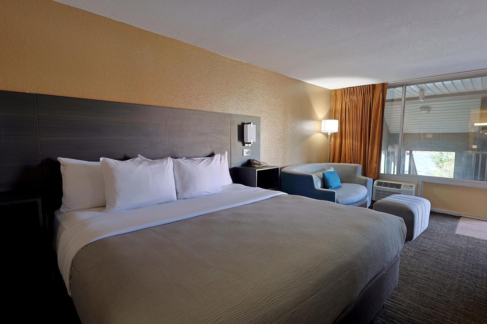 Quality Inn Kennedy Space Center Titusville Bagian luar foto
